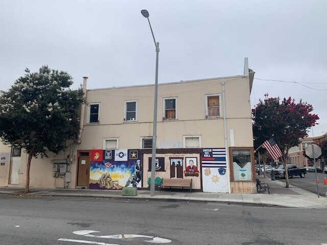 More Photos Of 201 5th St, Hollister Storefront Retail Residential For Sale