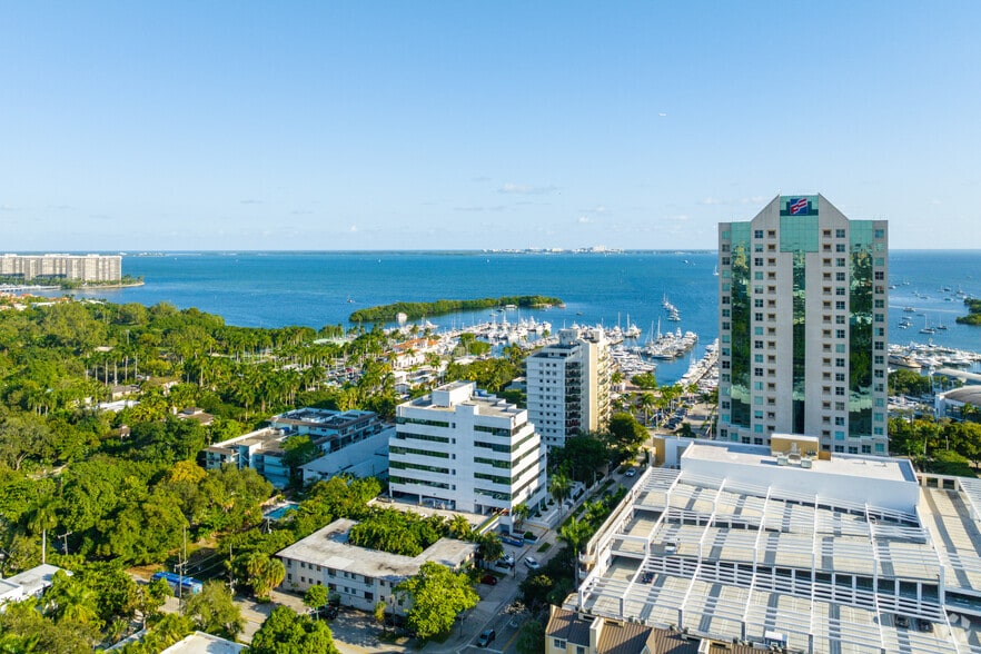 More Photos Of 3225 Aviation Ave, Coconut Grove Office For Lease