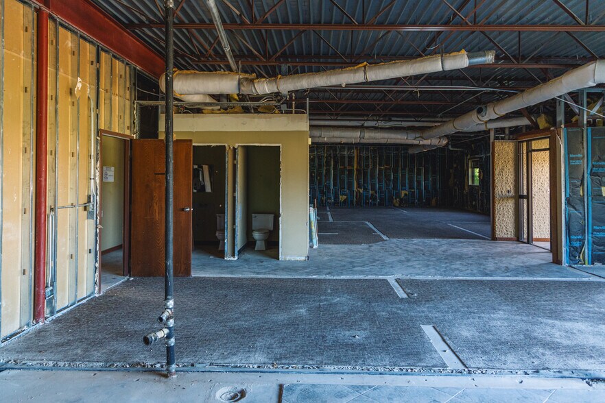 More Photos Of 3200 E Memorial Rd, Edmond Medical For Sale