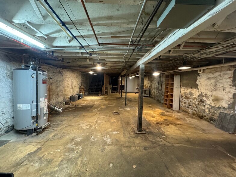 More Photos Of 115 S Main St, Chelsea Storefront Retail Office For Lease