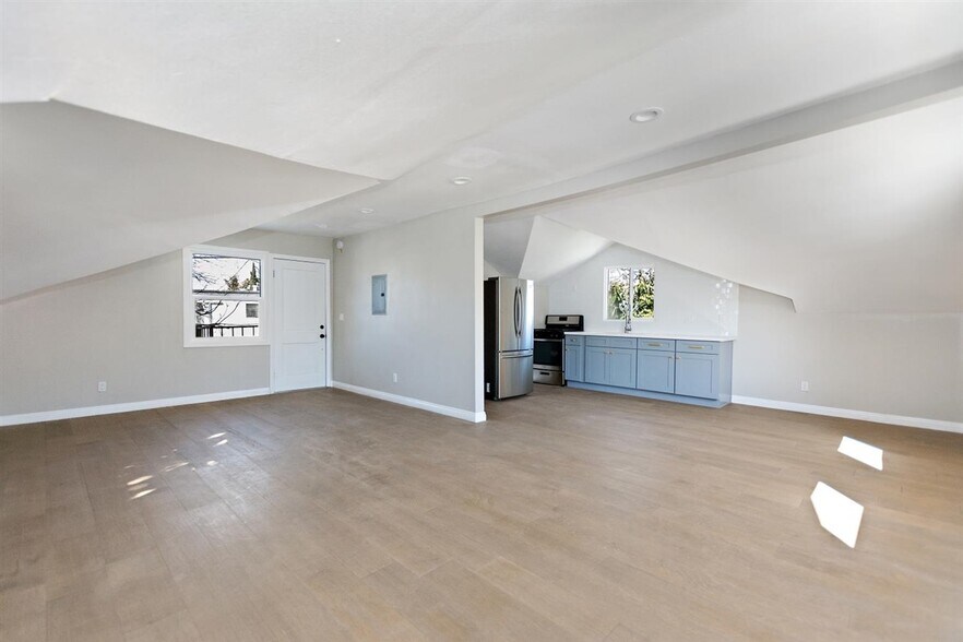 More Photos Of 1703 S Burlington Ave, Los Angeles Apartments For Sale