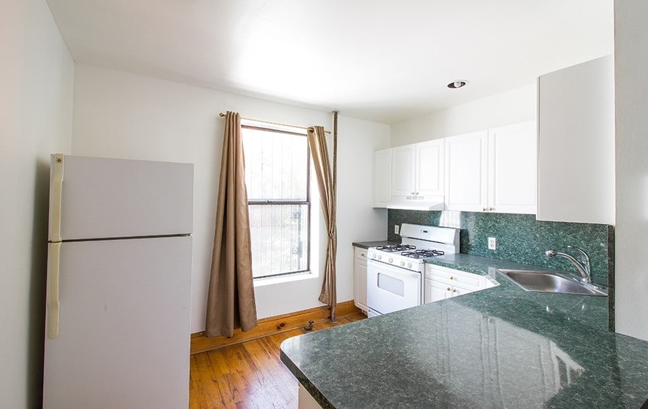 More Photos Of 435 Dekalb Ave, Brooklyn Apartments For Sale