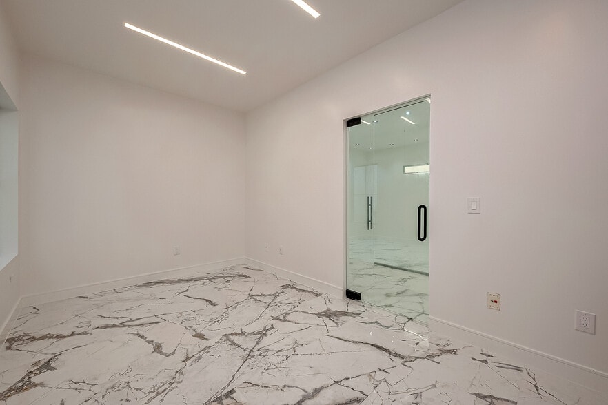 More Photos Of 21392 Provincial Blvd, Katy Medical For Lease