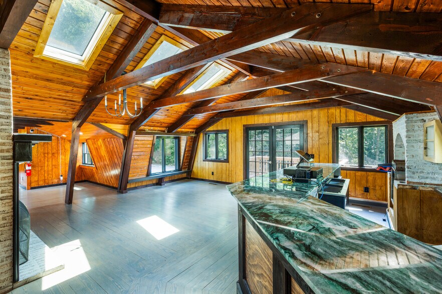 More Photos Of 851 Highway 441 S, Clayton Freestanding For Sale