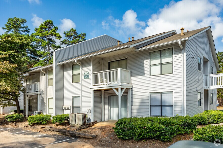 Primary Photo Of 3100 Godby Rd, College Park Apartments For Sale