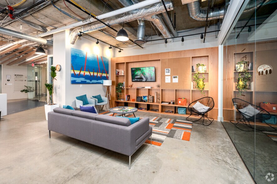 More Photos Of 1140 3rd St NE, Washington Office For Lease