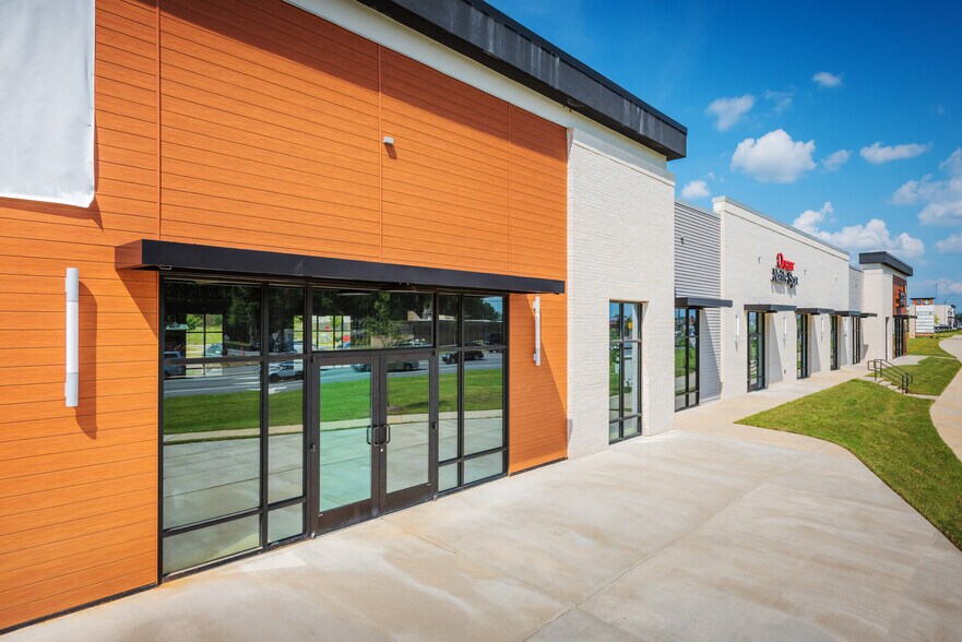 More Photos Of 4044 Connection Point Blvd, Charlotte Unknown For Lease