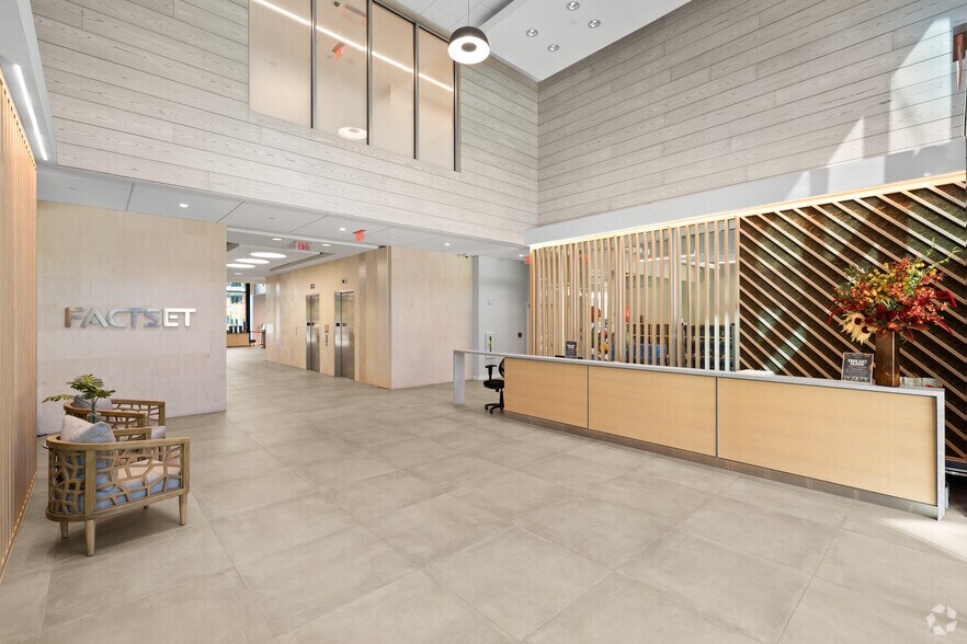 More Photos Of 801 Main Ave, Norwalk Unknown For Lease