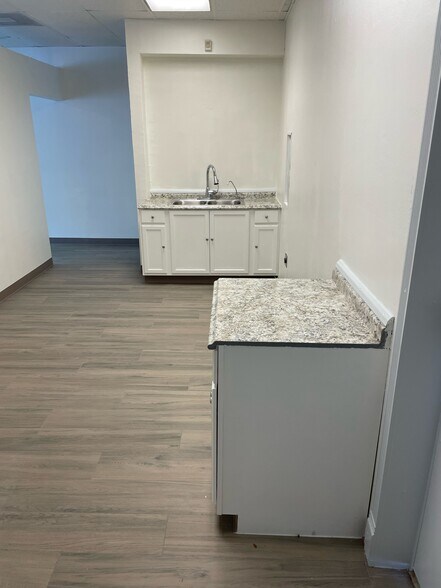 More Photos Of 7603-7625 Boone Rd, Houston Unknown For Lease