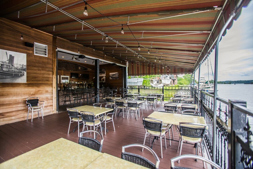 More Photos Of 88-110 Rondout Landing, Kingston Restaurant For Sale