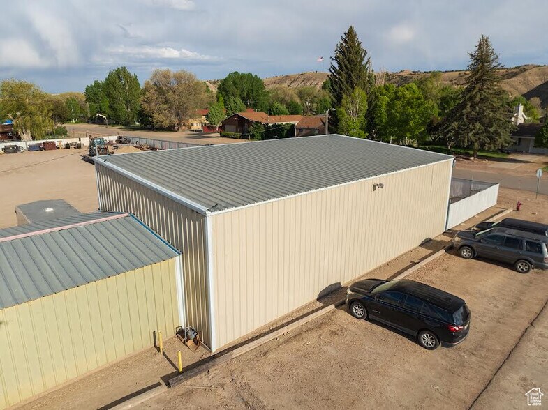 More Photos Of 50 50 400 W St st, Duchesne Office Residential For Sale