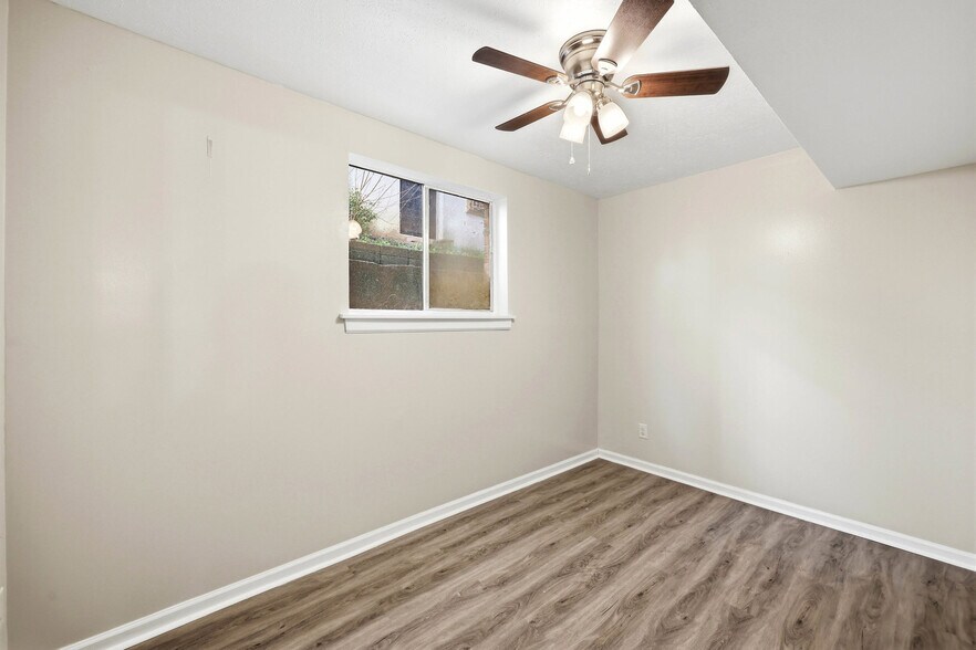 More Photos Of 2189 Baringer Ave, Louisville Apartments For Sale