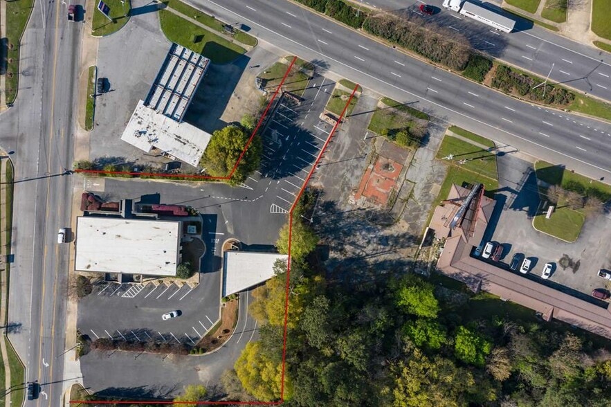 More Photos Of 1535 Benning Dr, Columbus Bank For Sale