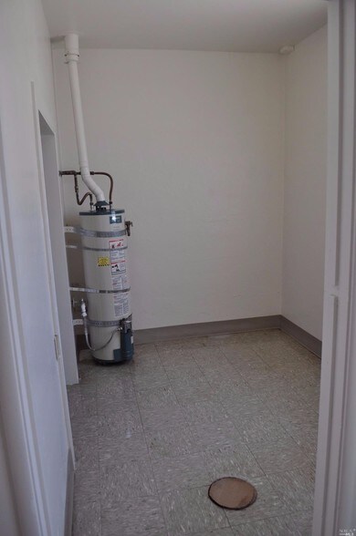 More Photos Of 1842 23rd St, San Pablo Loft Creative Space For Sale