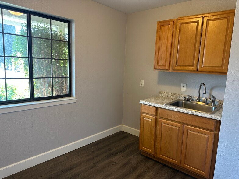 More Photos Of 2550 State Highway 32, Chico Medical For Lease
