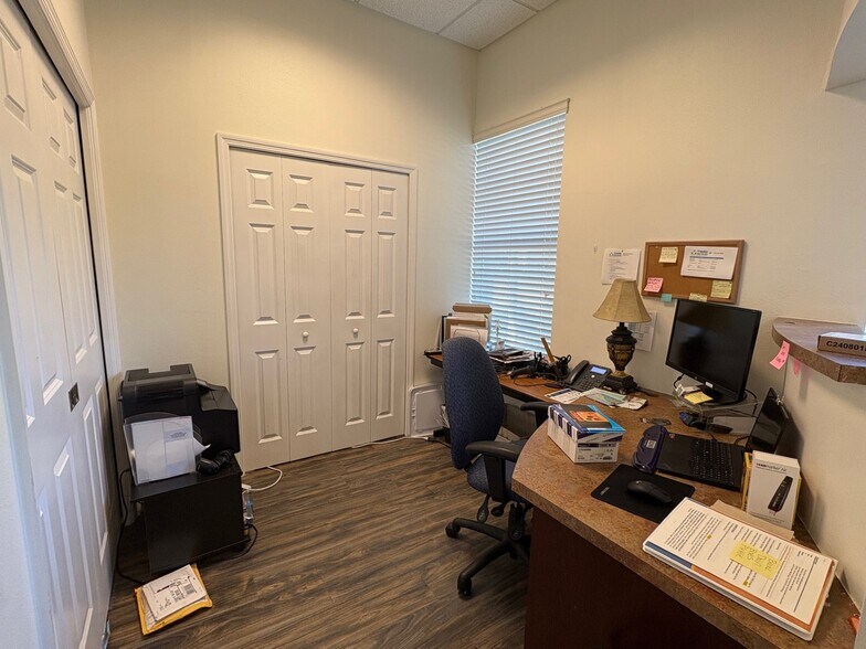 More Photos Of 5334 Primrose Lake Cir, Tampa Office For Sale