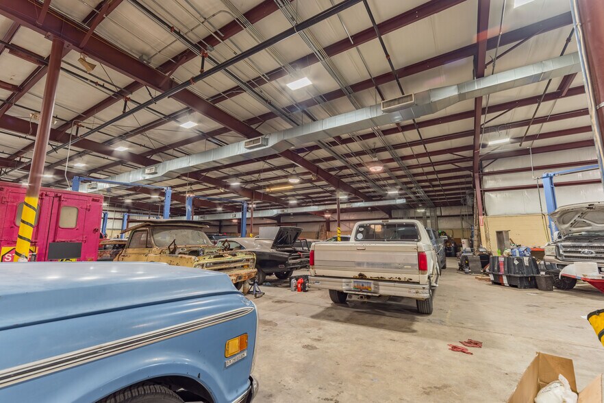 More Photos Of 111 N 12th St, West Columbia General Retail For Sale