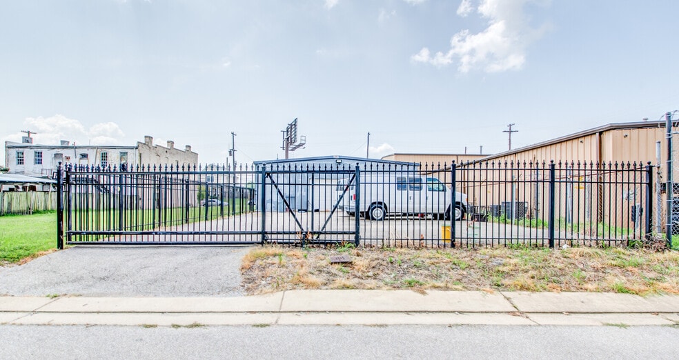 More Photos Of 592-594 N 2nd St, Memphis Freestanding For Sale