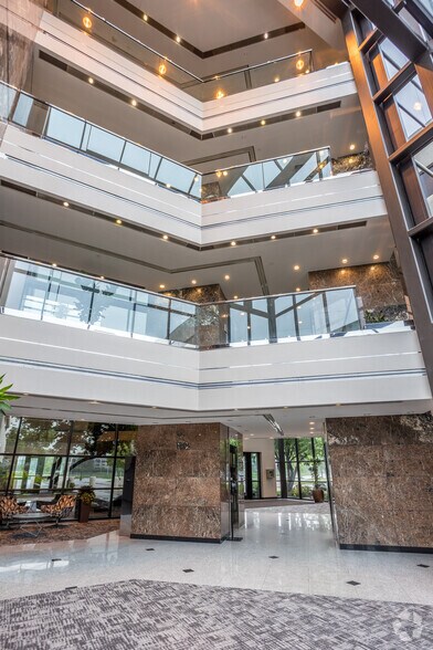 More Photos Of 4350 Westown Pky, West Des Moines Office For Lease