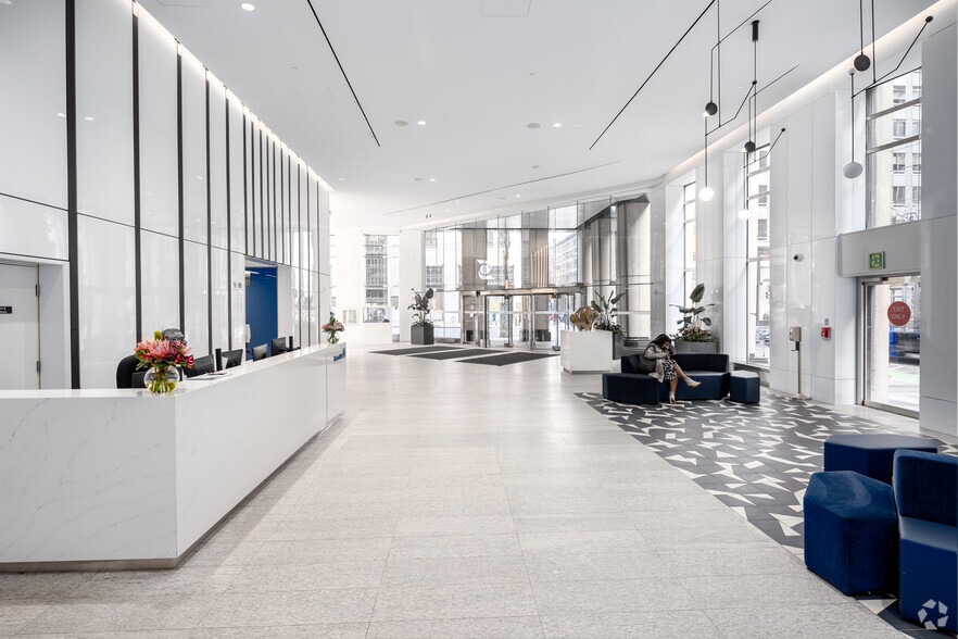 More Photos Of 390 Bay St, Toronto Office For Lease