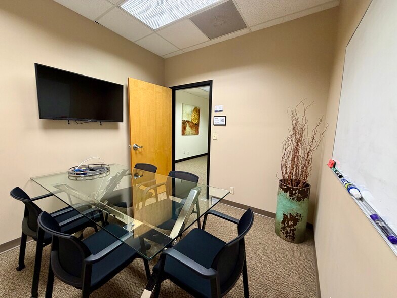 More Photos Of 691 Trade Center Blvd, Chesterfield Coworking Space