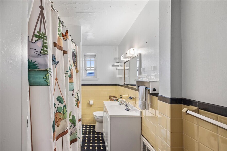 More Photos Of 49 LAKE St, West Harrison Restaurant For Sale