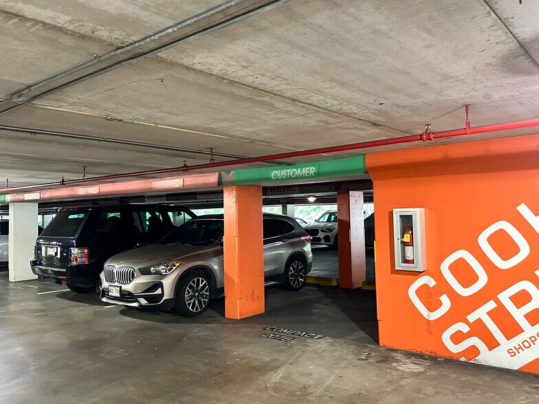 More Photos Of 725 Kapiolani Blvd, Honolulu Office For Sale