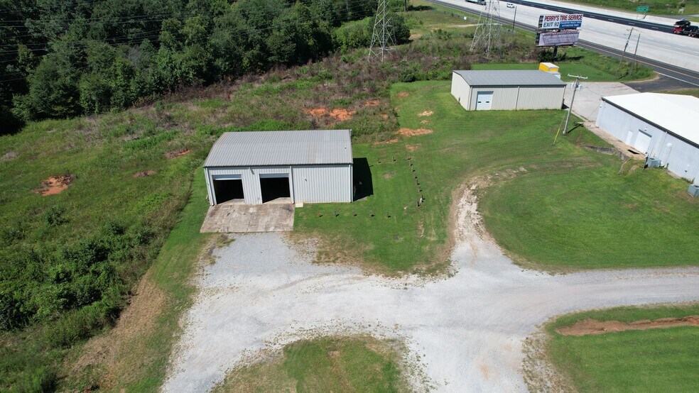 More Photos Of 466 Hampshire Dr, Gaffney Warehouse For Lease