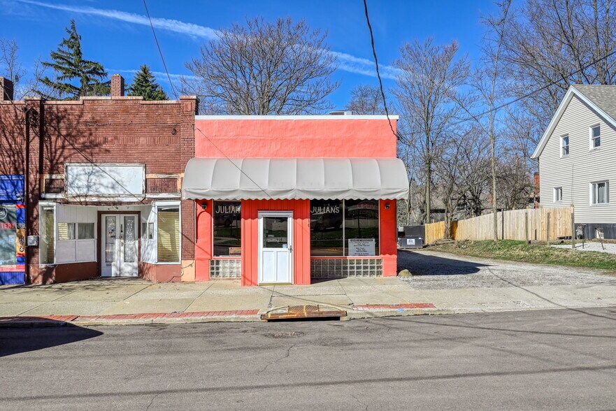 More Photos Of 314 Pioneer St, Akron Storefront For Sale