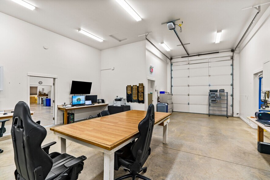 More Photos Of 93303 Prairie Rd, Junction City Industrial For Sale