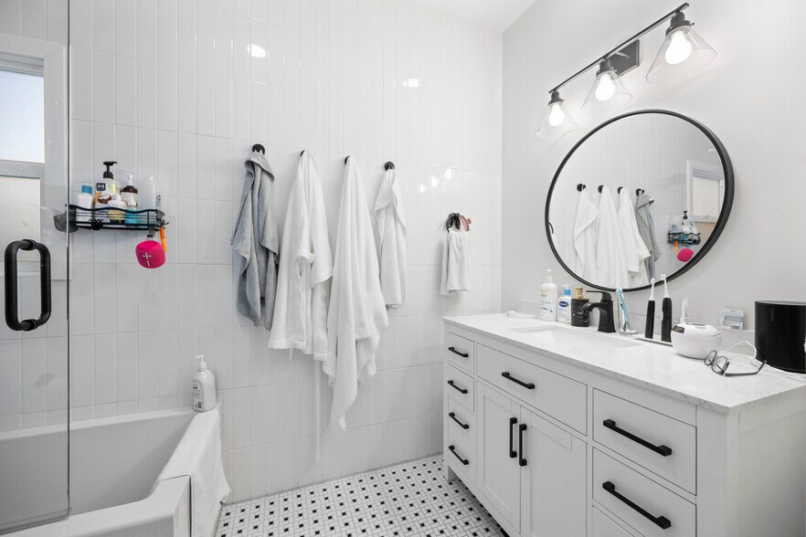 More Photos Of 4045 Manila Ave, Oakland Apartments For Sale