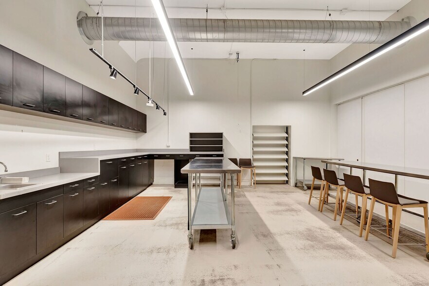 More Photos Of 17-19 E Court St, Cincinnati Apartments For Lease