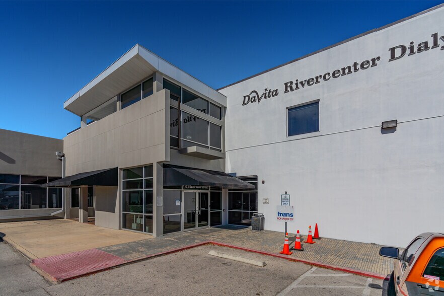 More Photos Of 1123 N Main Ave, San Antonio Medical For Lease