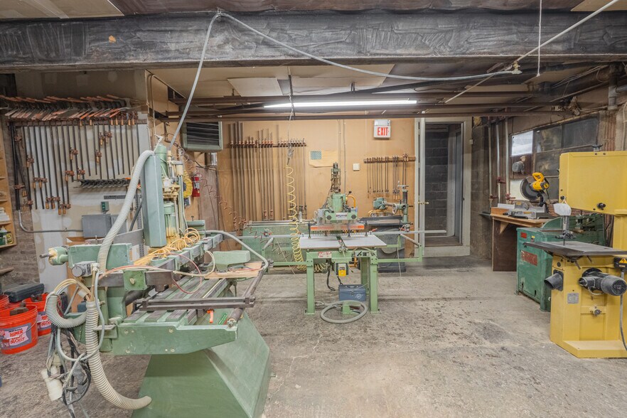 More Photos Of 209-211 Central Ave, East Newark Manufacturing For Sale