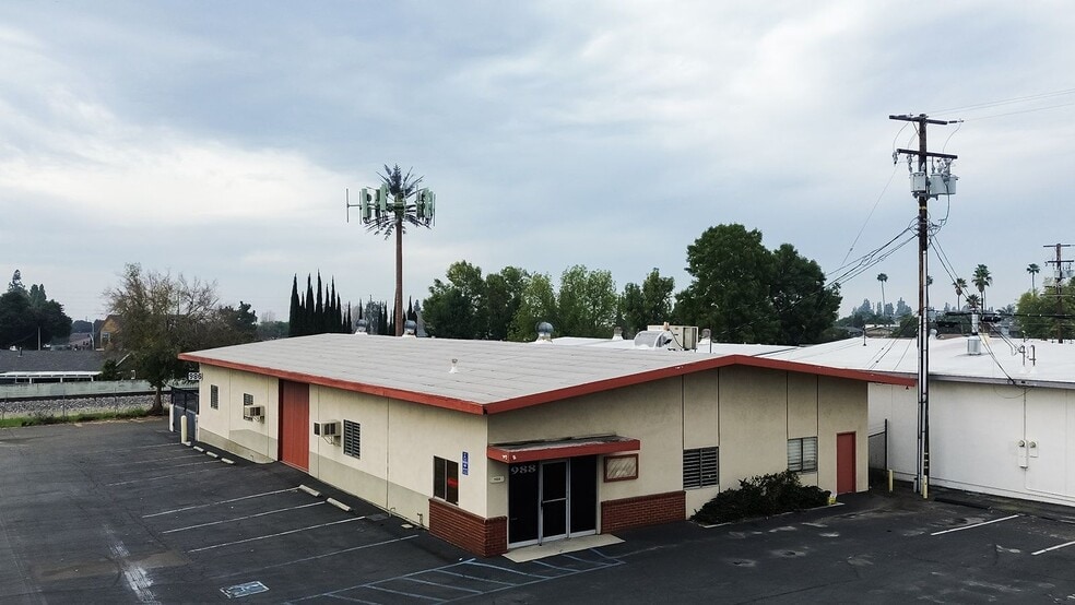 More Photos Of 986-988 W 9th St, Upland Warehouse For Lease