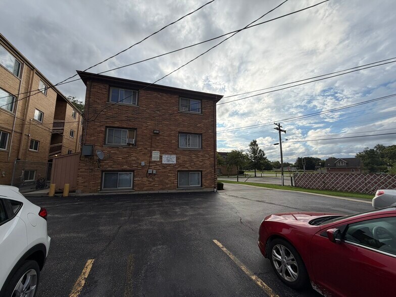 More Photos Of 14 N Martha St, Lombard Multifamily For Sale