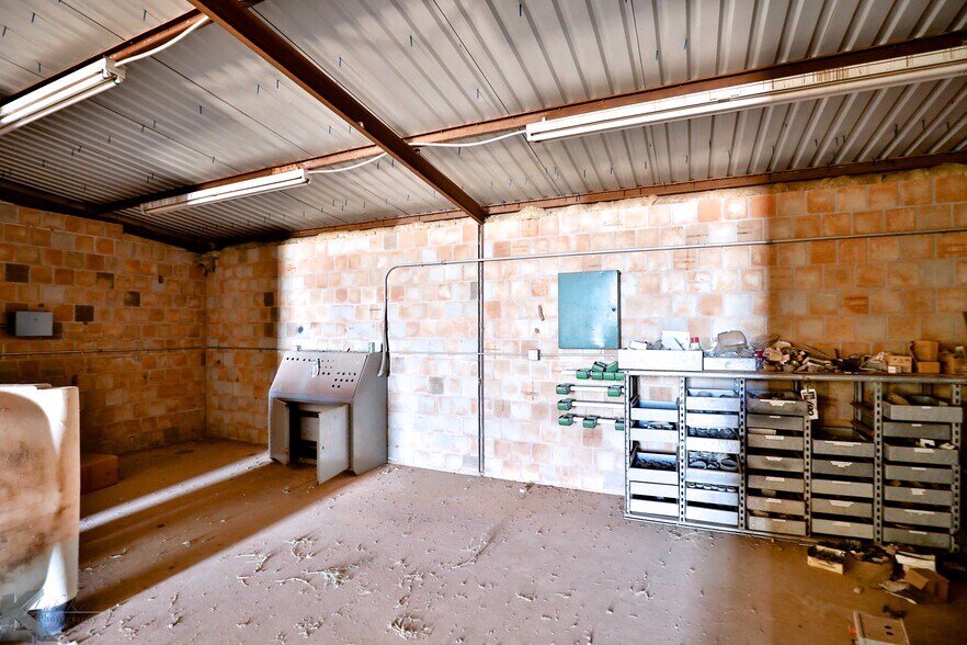 More Photos Of 3097 Brick Plant Rd, Snyder Manufacturing For Sale