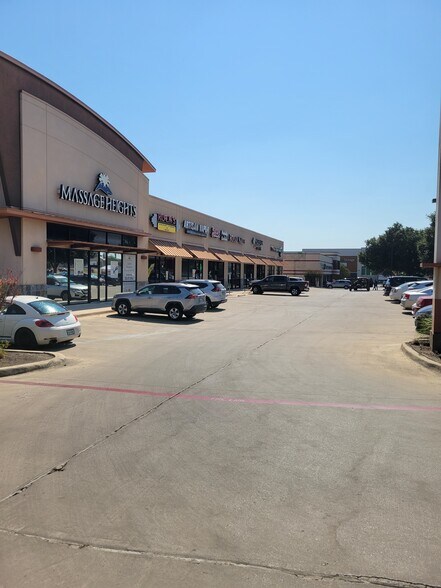 More Photos Of 9820 Huebner Rd, San Antonio Storefront Retail Office For Lease