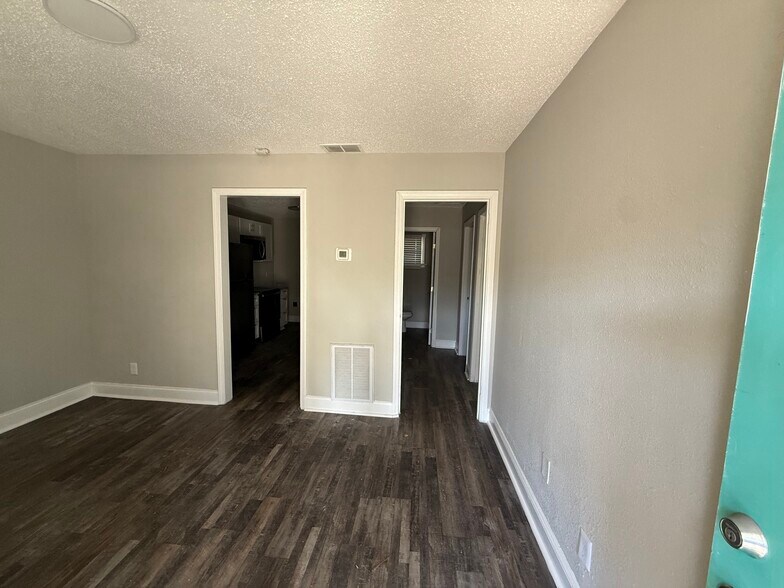 More Photos Of 2427 Carmine St, Charlotte Multifamily For Sale