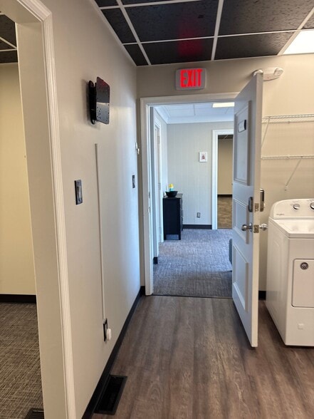 More Photos Of 280 Main St, Westminster Medical For Lease