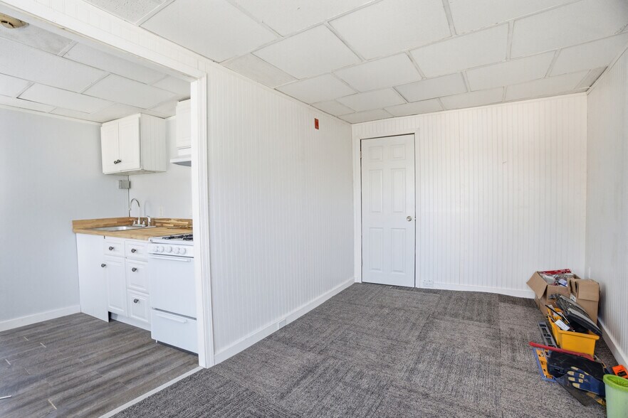 More Photos Of 130 Water St, Warren Apartments For Sale