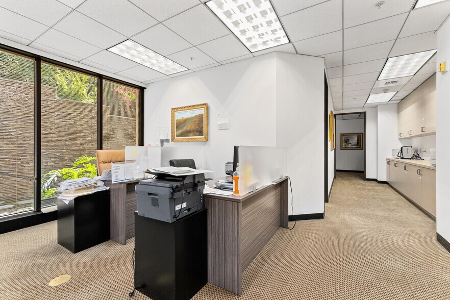 More Photos Of 600 N Rosemead Blvd, Pasadena Office For Sale