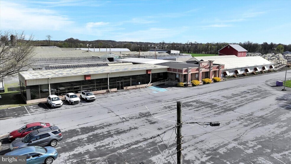 More Photos Of 501 W Washington Ave, Myerstown General Retail For Sale