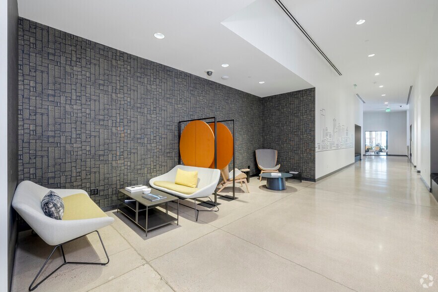 More Photos Of 200 E Van Buren St, Phoenix Office For Lease