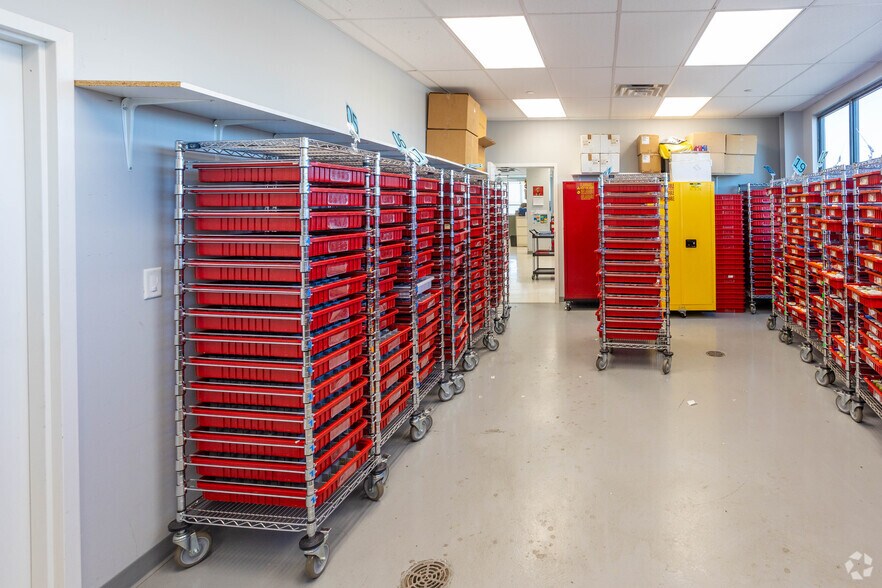 More Photos Of 35 E Blancke St, Linden Medical For Lease