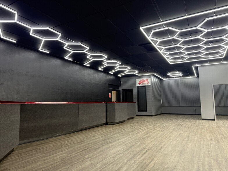 More Photos Of 1711 N Clinton Ave, Rochester Office For Sale