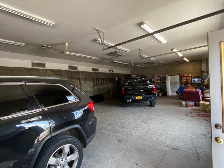 More Photos Of 182 North St, Rye Auto Repair For Sale