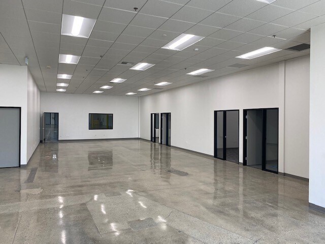 More Photos Of 737 W Artesia Blvd, Compton Warehouse For Lease