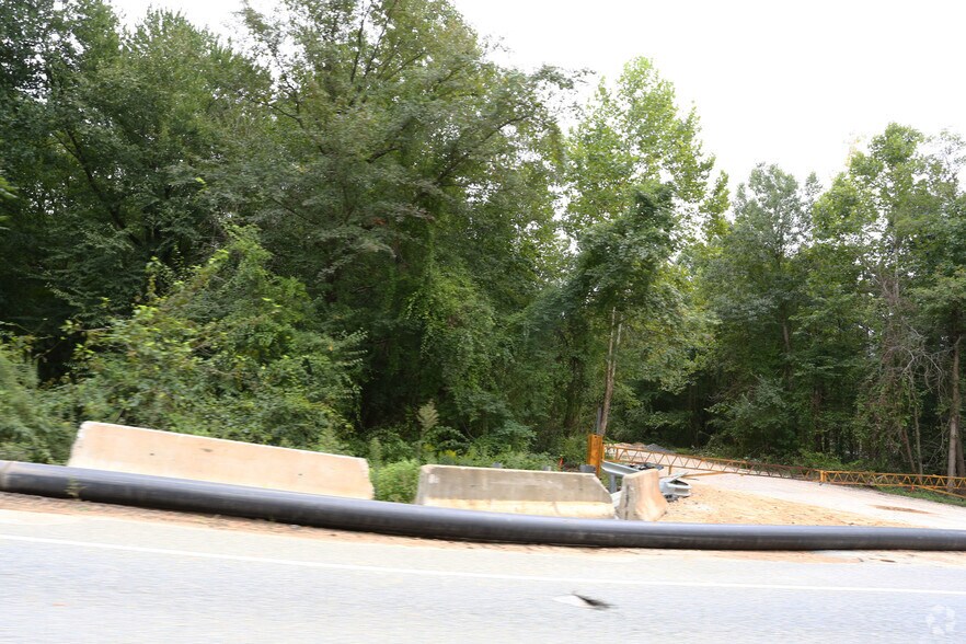 More Photos Of 600 Principio Pky W, North East Unknown For Lease