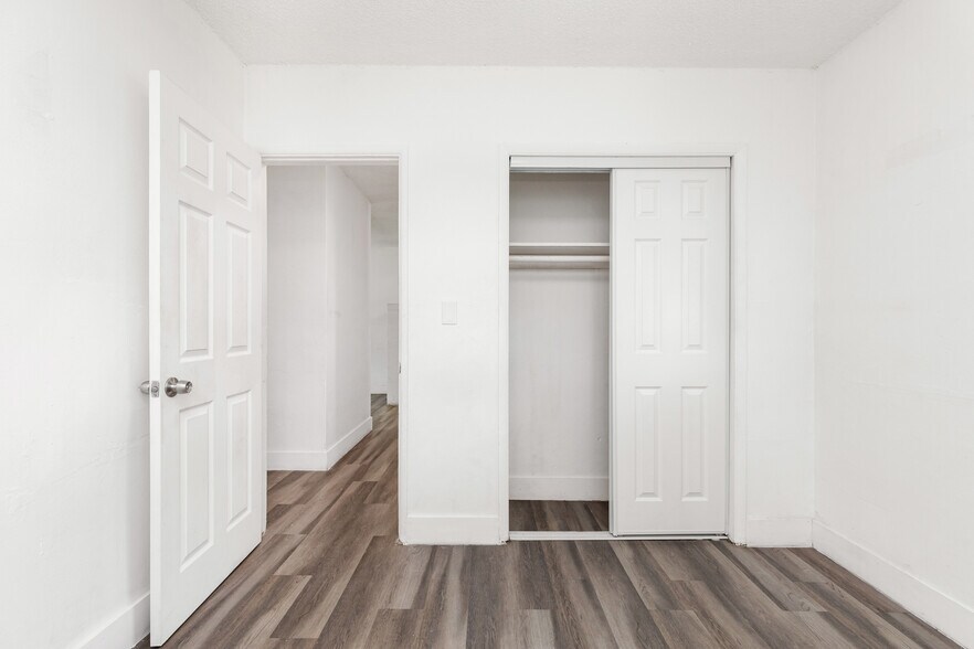 More Photos Of 5521 SW 34th St, Pembroke Park Multifamily For Sale